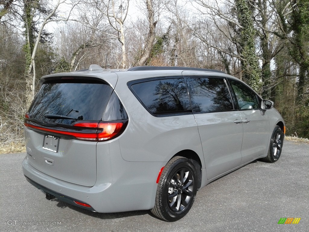 2021 Pacifica Touring - Ceramic Gray / Black photo #6