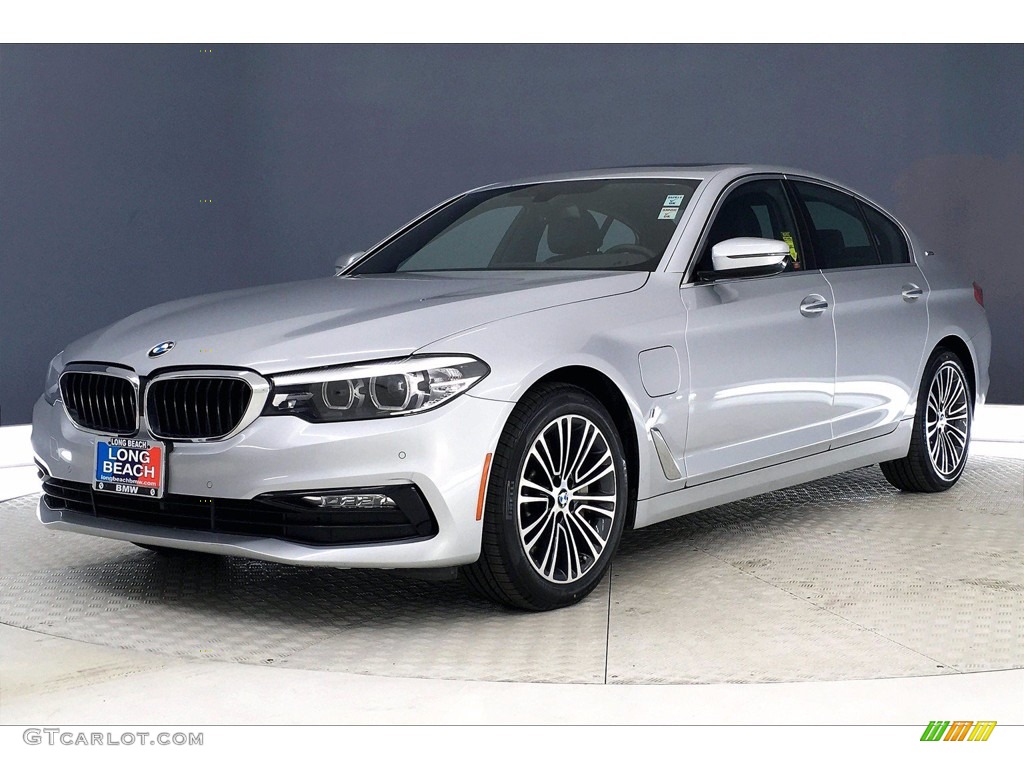 2018 5 Series 530e iPerfomance Sedan - Glacier Silver Metallic / Black photo #12