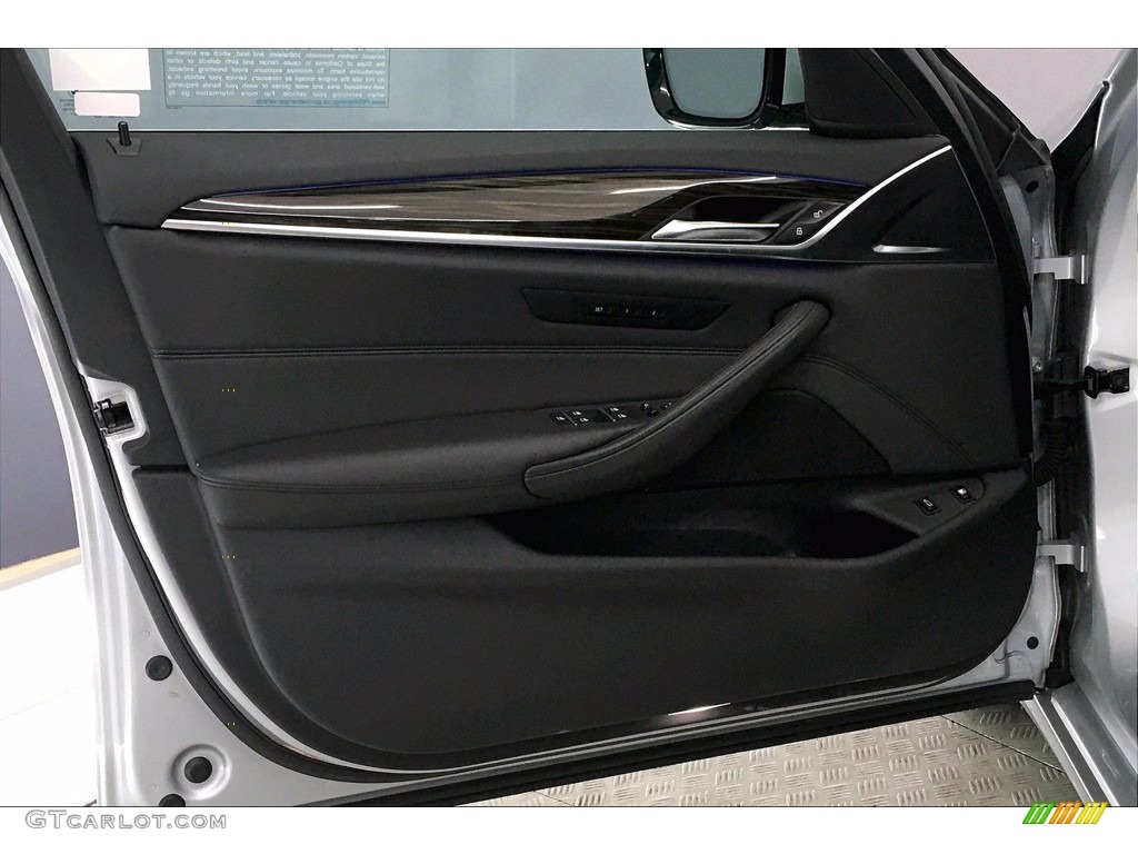 2018 5 Series 530e iPerfomance Sedan - Glacier Silver Metallic / Black photo #23