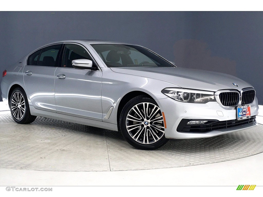 2018 5 Series 530e iPerfomance Sedan - Glacier Silver Metallic / Black photo #37