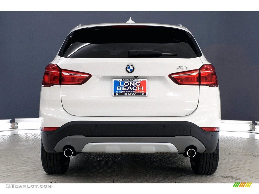 2018 X1 sDrive28i - Alpine White / Black photo #3