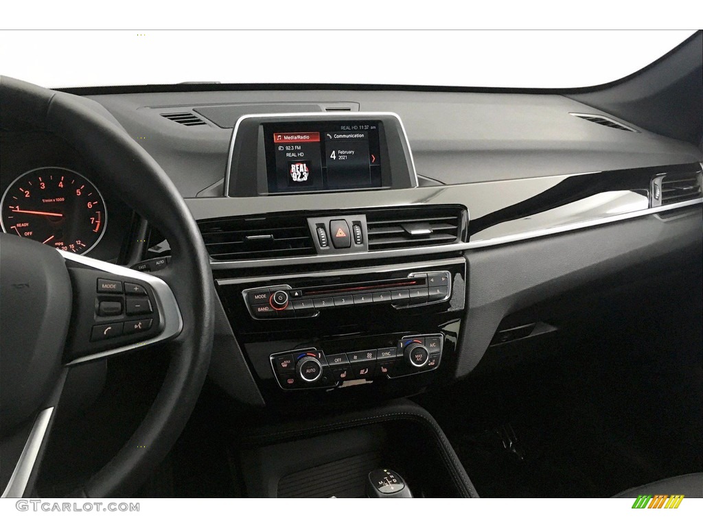 2018 X1 sDrive28i - Alpine White / Black photo #5