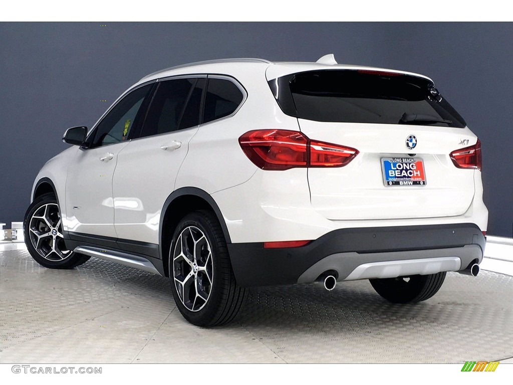 2018 X1 sDrive28i - Alpine White / Black photo #10