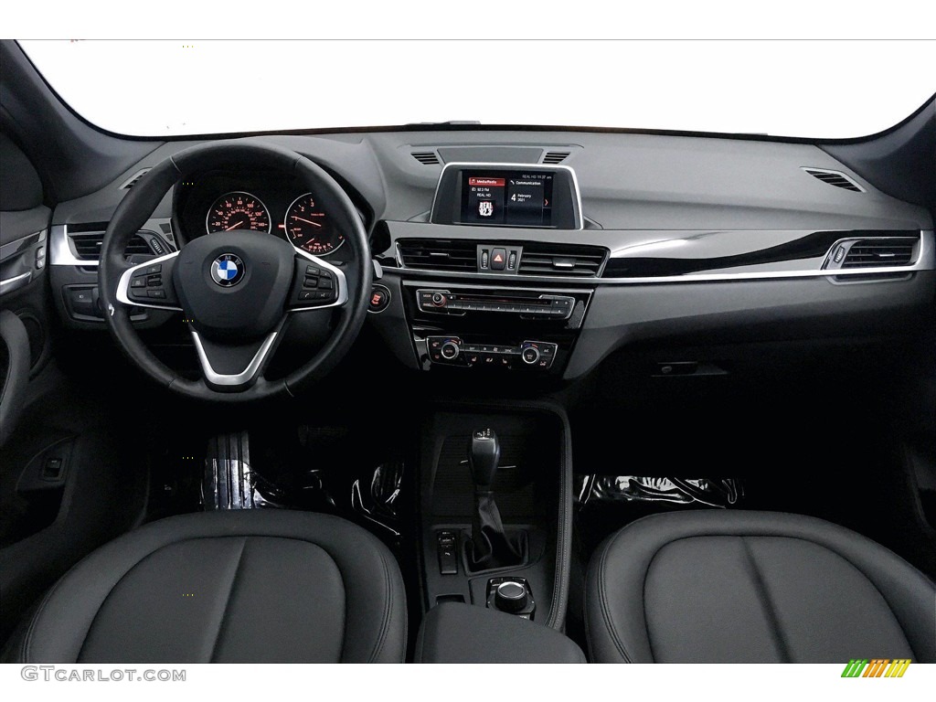 2018 X1 sDrive28i - Alpine White / Black photo #15