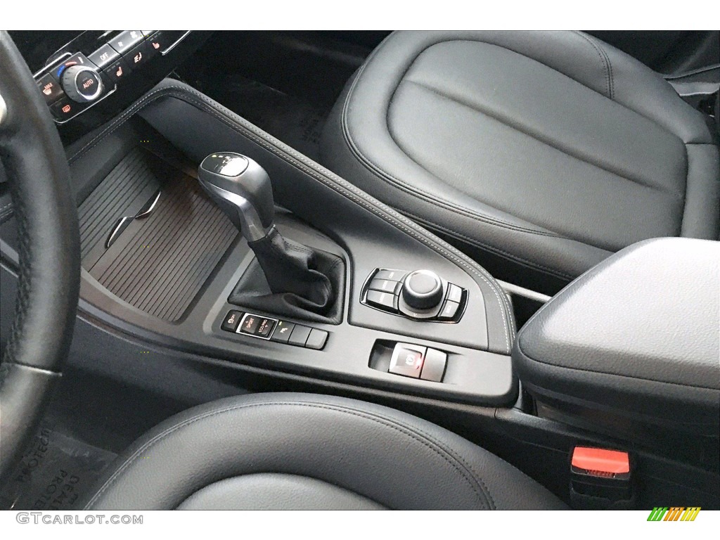 2018 X1 sDrive28i - Alpine White / Black photo #16