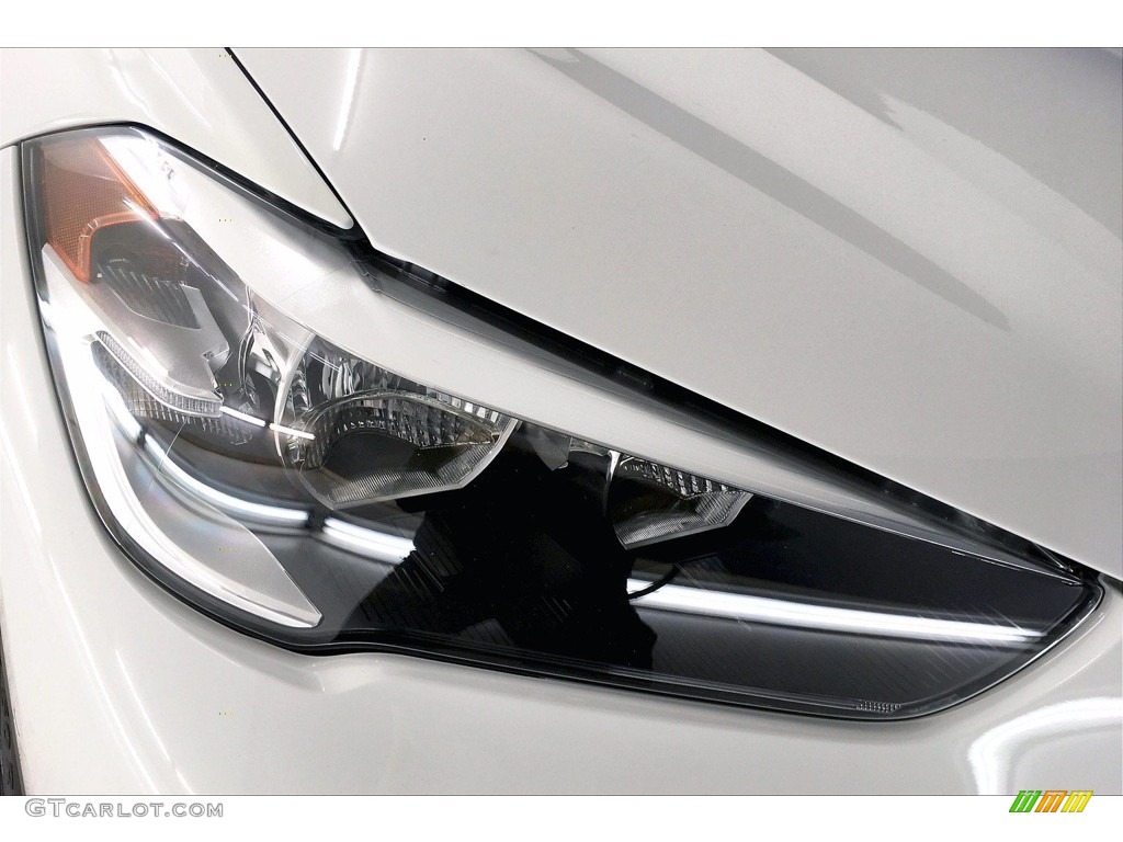 2018 X1 sDrive28i - Alpine White / Black photo #26