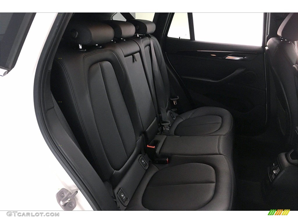 2018 X1 sDrive28i - Alpine White / Black photo #29