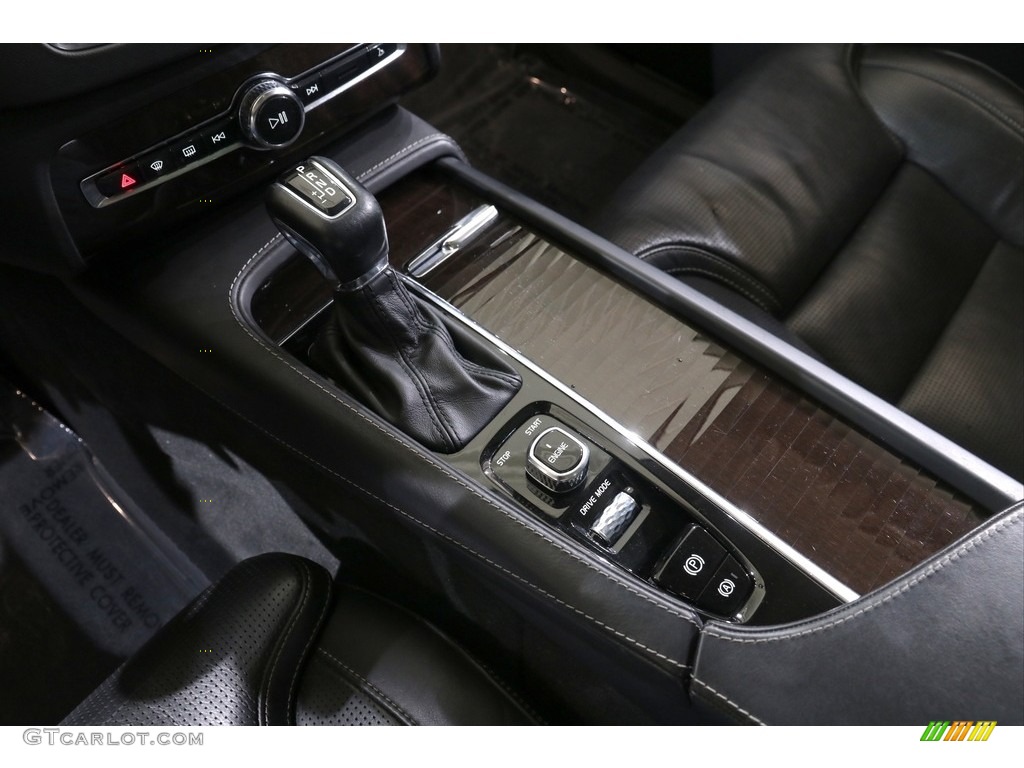 2017 Volvo XC90 T6 AWD Transmission Photos
