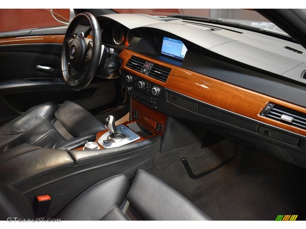 2008 M5 Sedan - Silverstone Metallic / Black photo #12