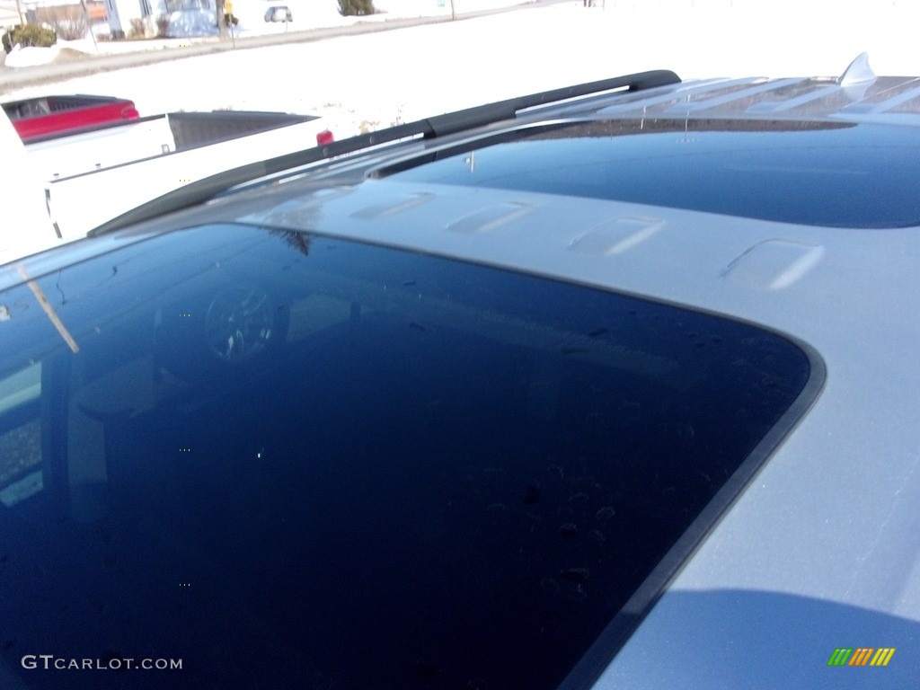 2021 Traverse Premier - Silver Ice Metallic / Jet Black photo #17