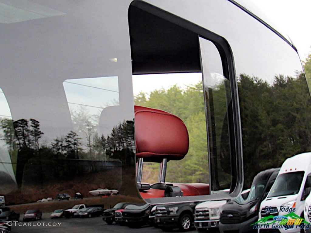 2021 F450 Super Duty Platinum Crew Cab 4x4 - Agate Black / Dark Marsala photo #27