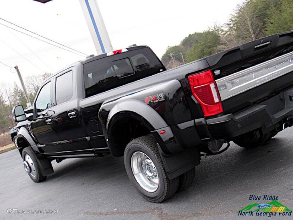2021 F450 Super Duty Platinum Crew Cab 4x4 - Agate Black / Dark Marsala photo #34