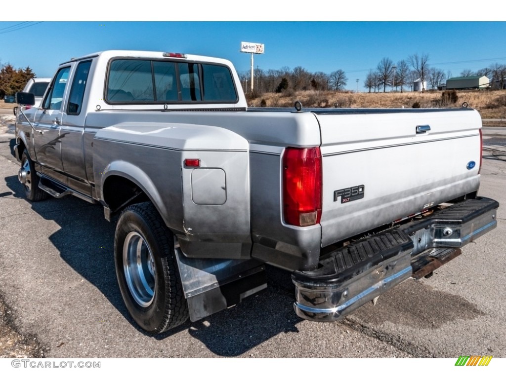 1997 F350 XL Extended Cab - Oxford White / Opal Grey photo #6