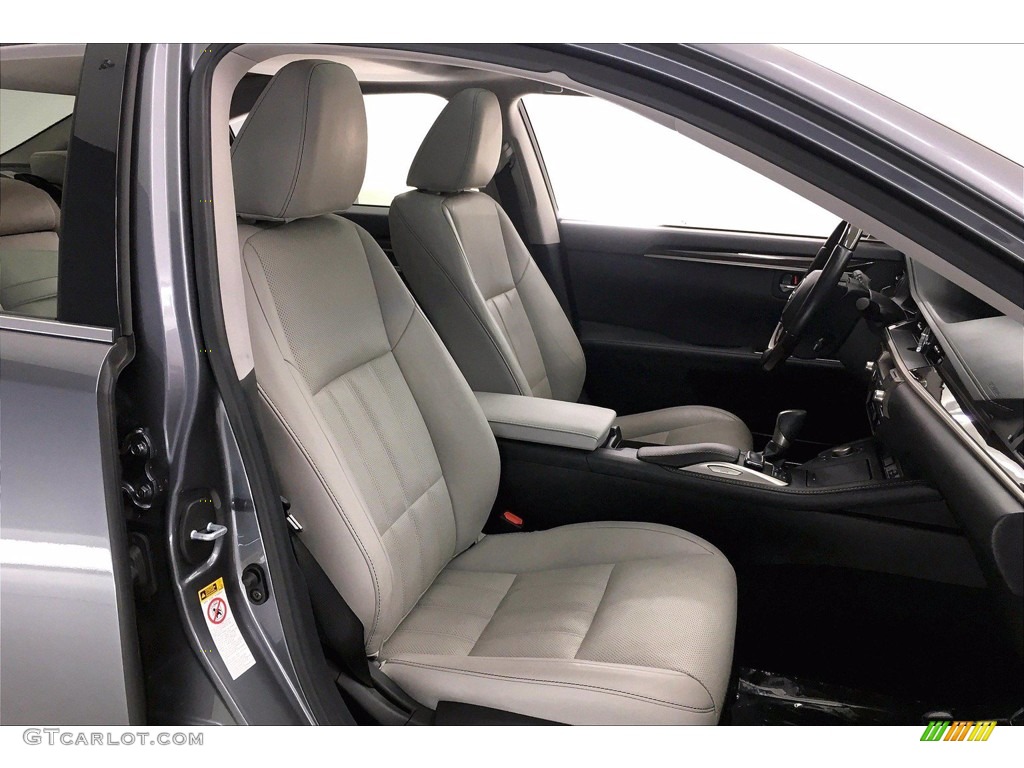 Parchment Interior 2018 Lexus ES 300h Photo #141037108