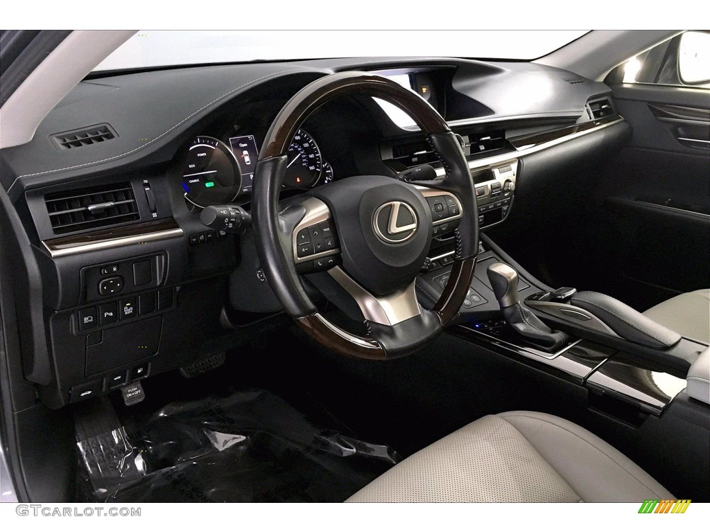 Parchment Interior 2018 Lexus ES 300h Photo #141037423