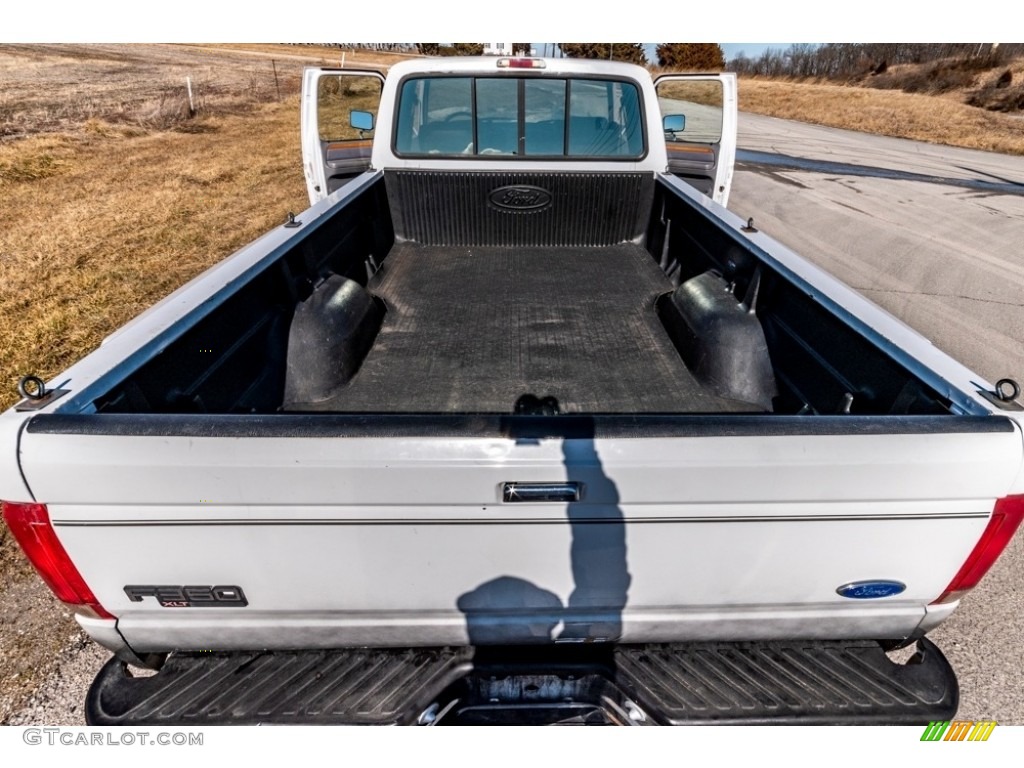 1997 F350 XL Extended Cab - Oxford White / Opal Grey photo #22