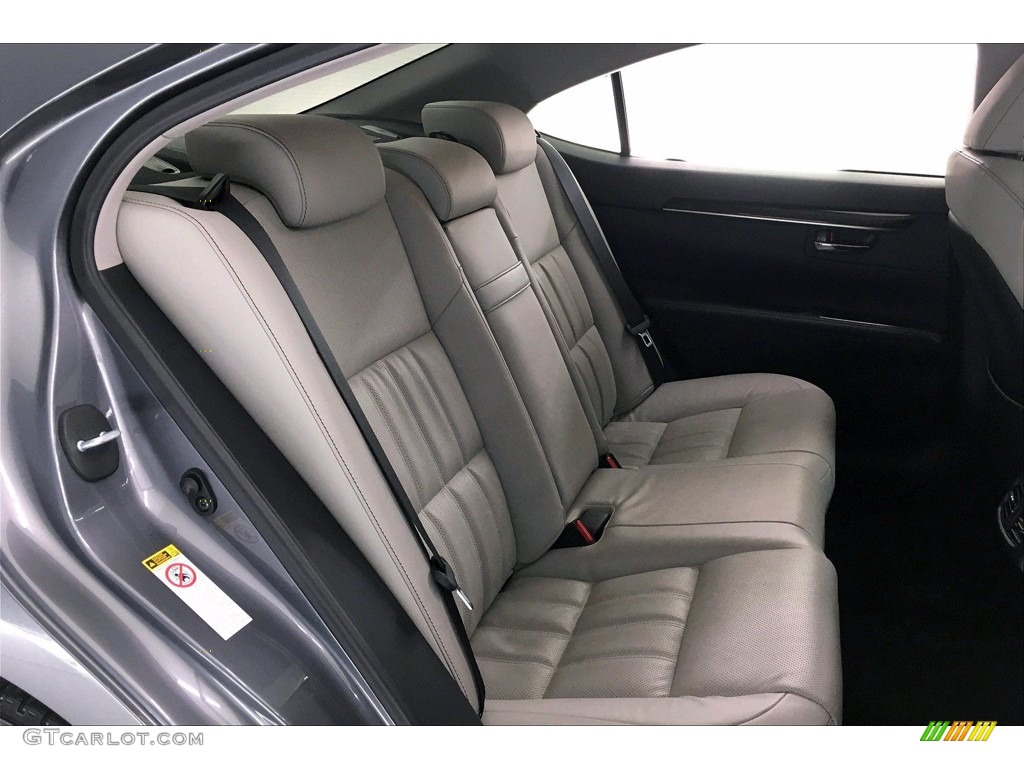 2018 Lexus ES 300h Rear Seat Photo #141037613