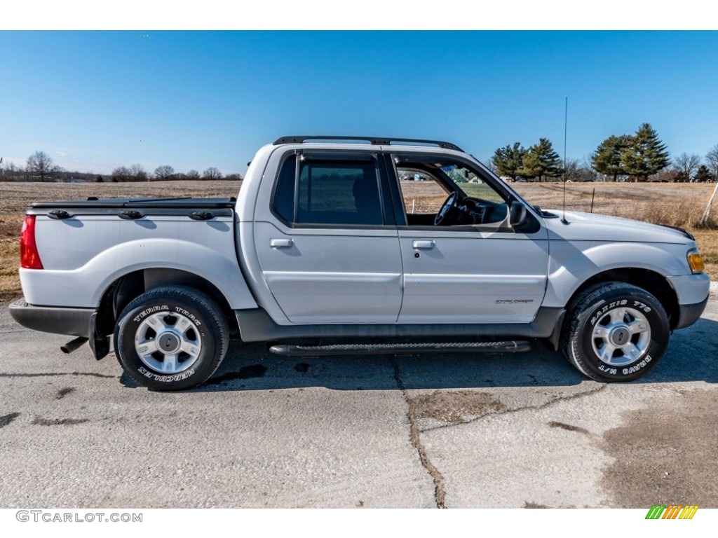 2001 Explorer Sport Trac 4x4 - Oxford White / Dark Graphite photo #3
