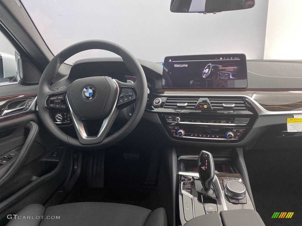 2021 5 Series 540i Sedan - Glacier Silver Metallic / Black photo #2