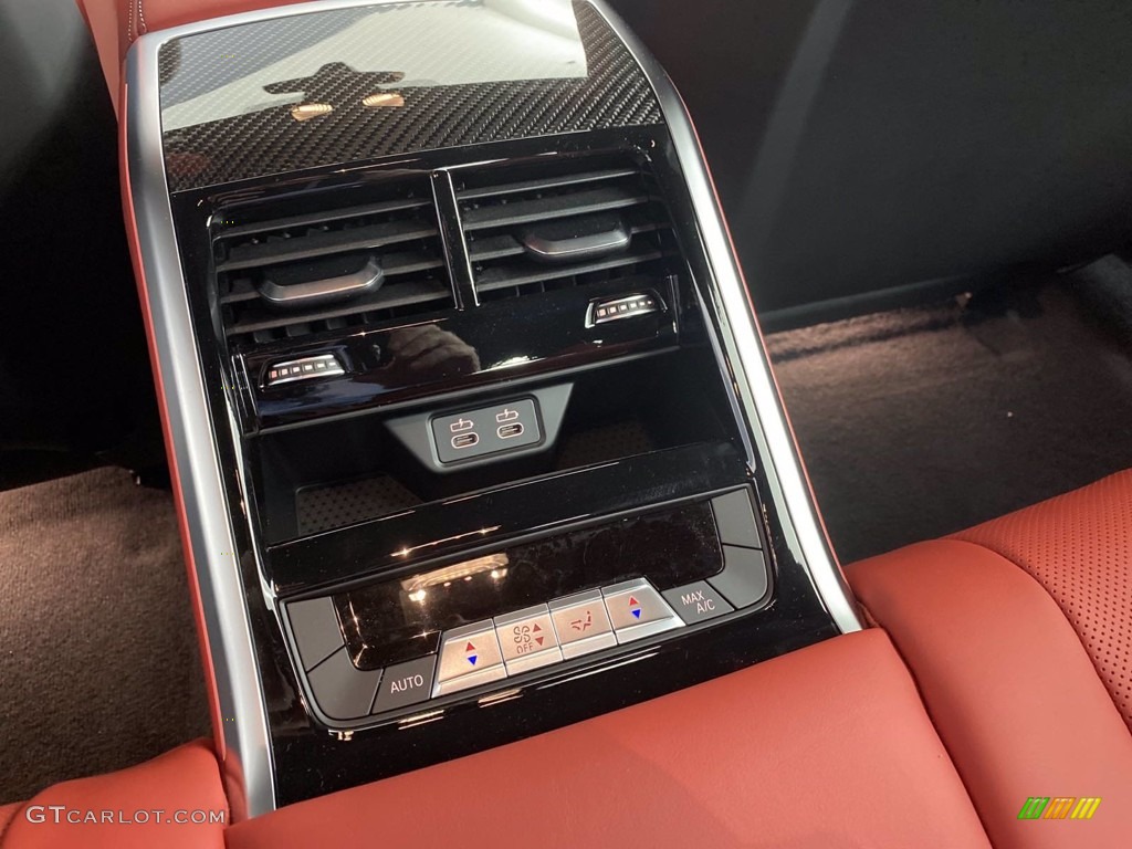 2021 BMW M8 Gran Coupe Controls Photos