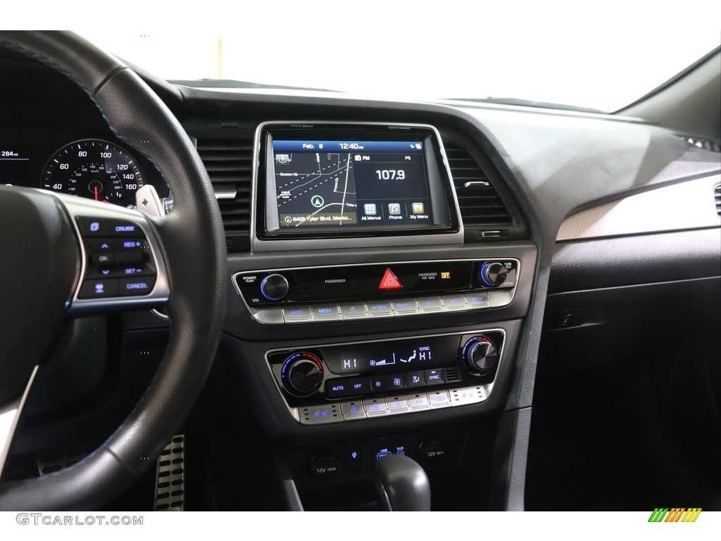 2018 Hyundai Sonata Limited 2.0T Controls Photo #141043938