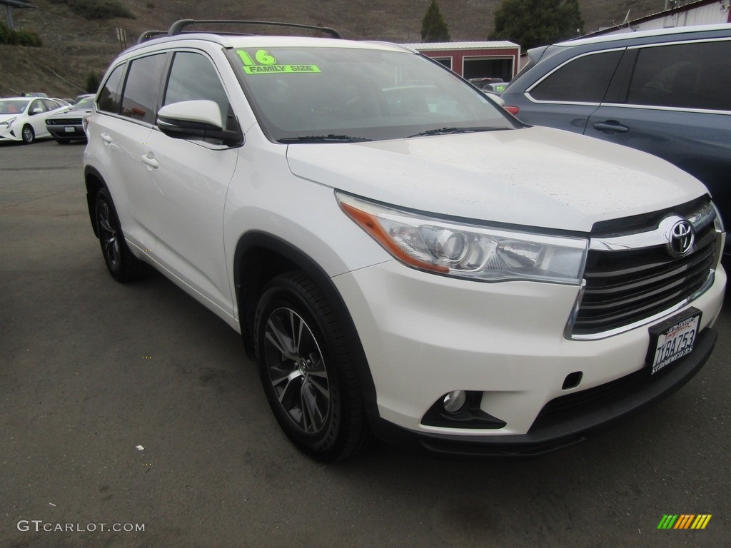2016 Highlander XLE - Blizzard Pearl / Black photo #1