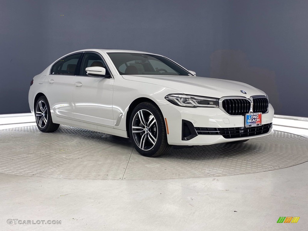 2021 5 Series 530i Sedan - Alpine White / Cognac photo #1