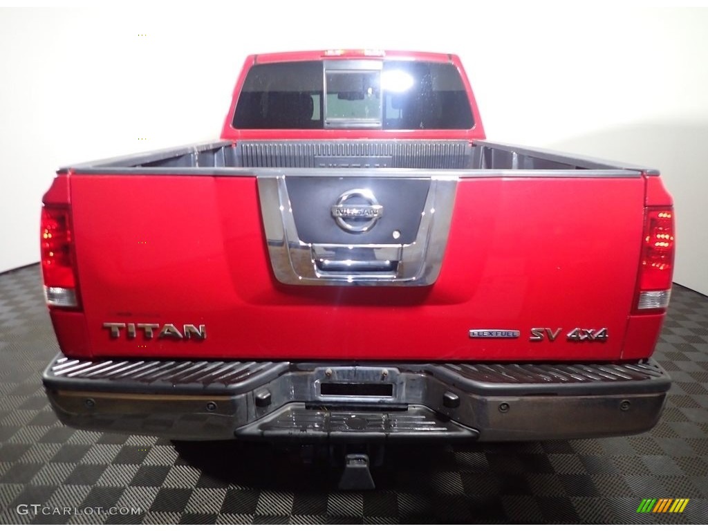 2011 Titan SV King Cab 4x4 - Red Alert / Charcoal photo #10