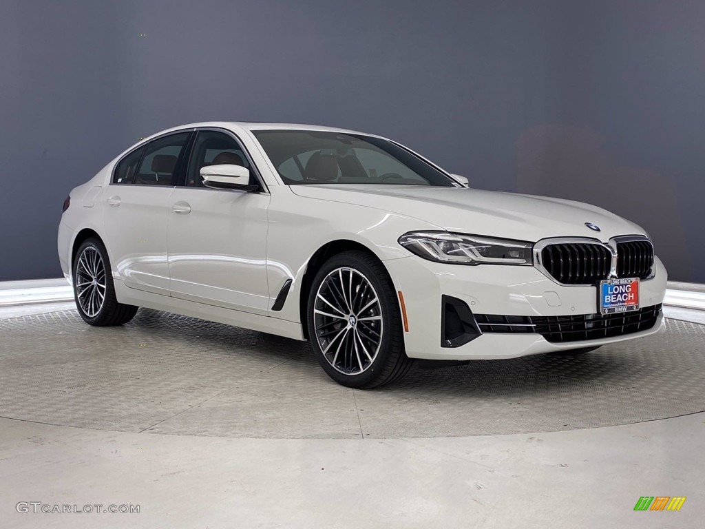 2021 5 Series 530i Sedan - Alpine White / Cognac photo #1