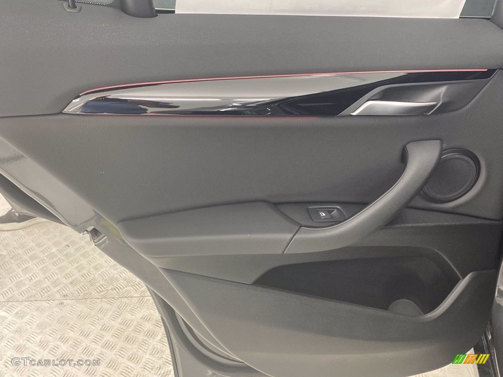 2021 X2 sDrive28i - Mineral Gray Metallic / Black photo #14