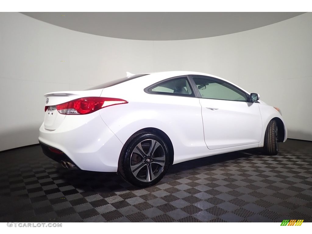 2013 Elantra Coupe GS - Monaco White / Black photo #17