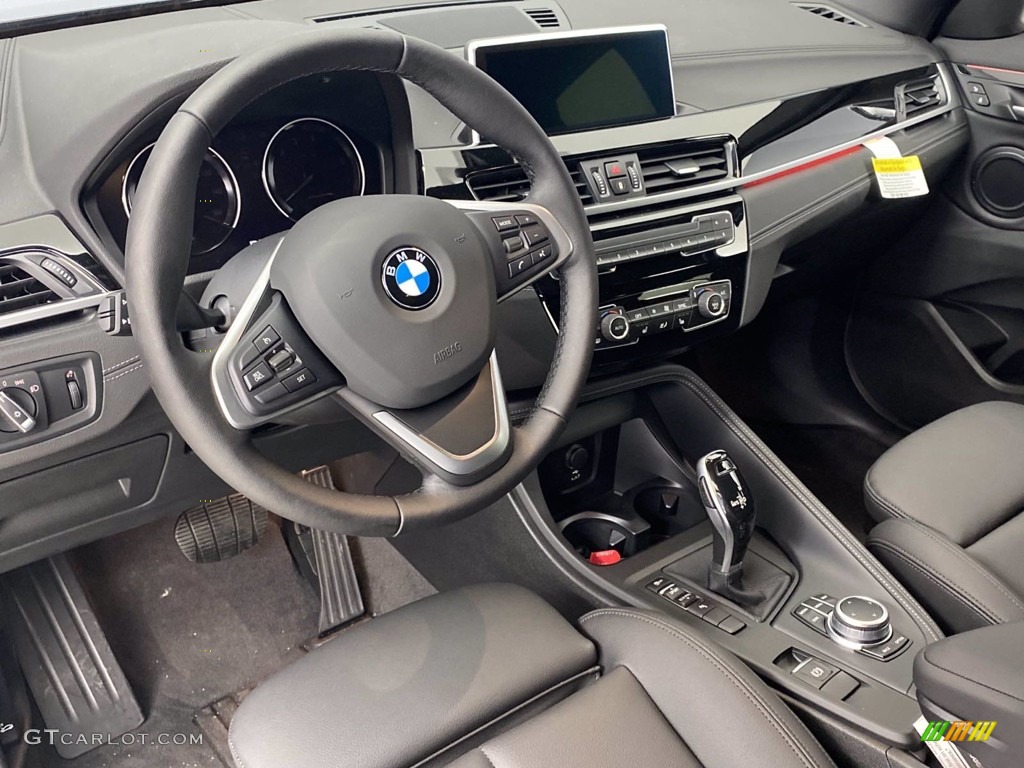 2021 X2 sDrive28i - Black Sapphire Metallic / Black photo #2