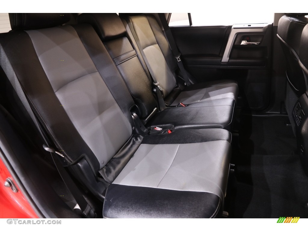 2018 4Runner SR5 4x4 - Barcelona Red Metallic / Black photo #20