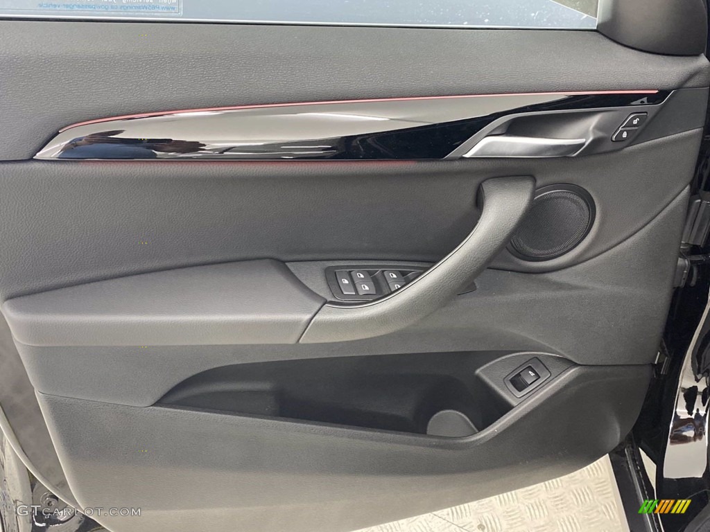 2021 X2 sDrive28i - Black Sapphire Metallic / Black photo #12