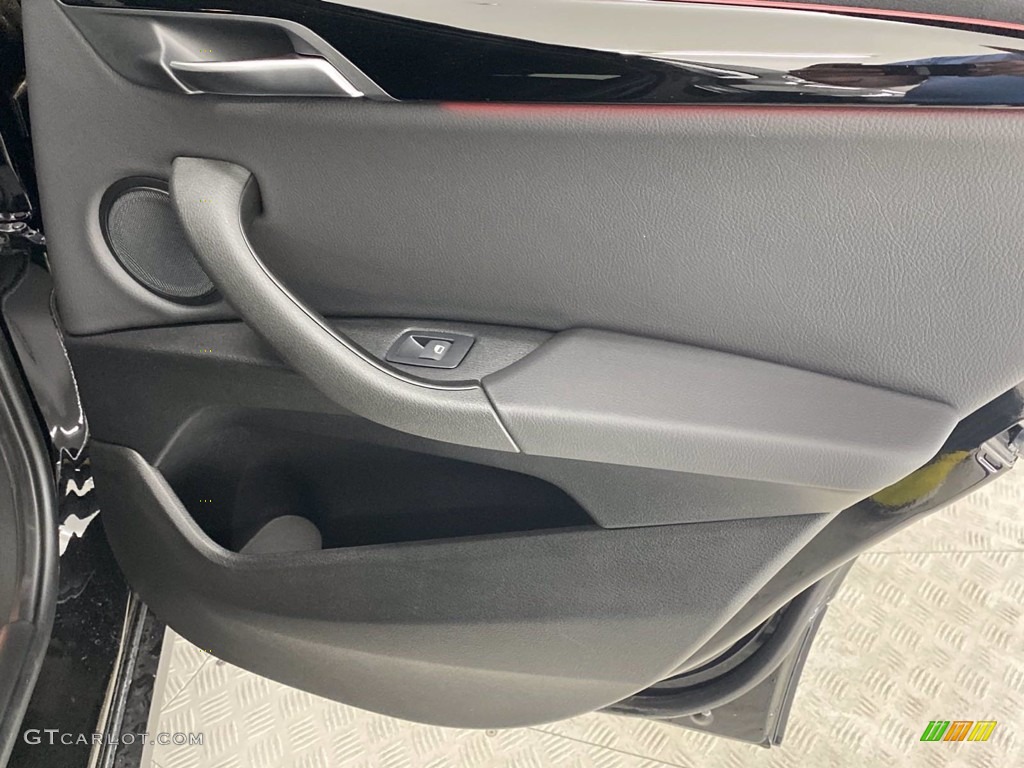 2021 X2 sDrive28i - Black Sapphire Metallic / Black photo #22