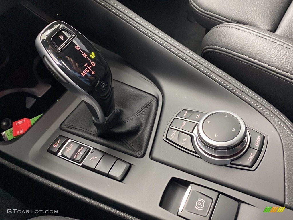 2021 X2 sDrive28i - Black Sapphire Metallic / Black photo #32