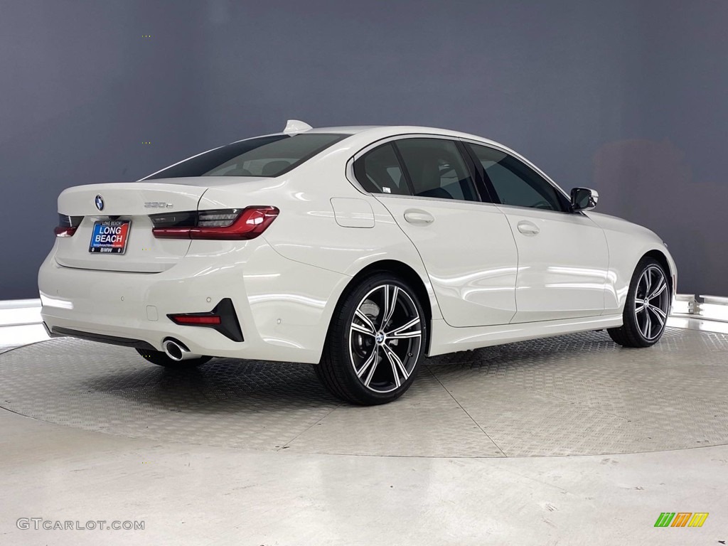 2021 3 Series 330e Sedan - Alpine White / Black photo #11