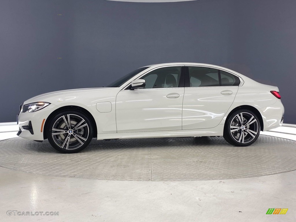 2021 3 Series 330e Sedan - Alpine White / Black photo #6