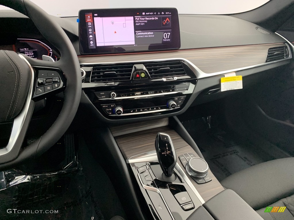 2021 5 Series 540i Sedan - Alpine White / Black photo #6