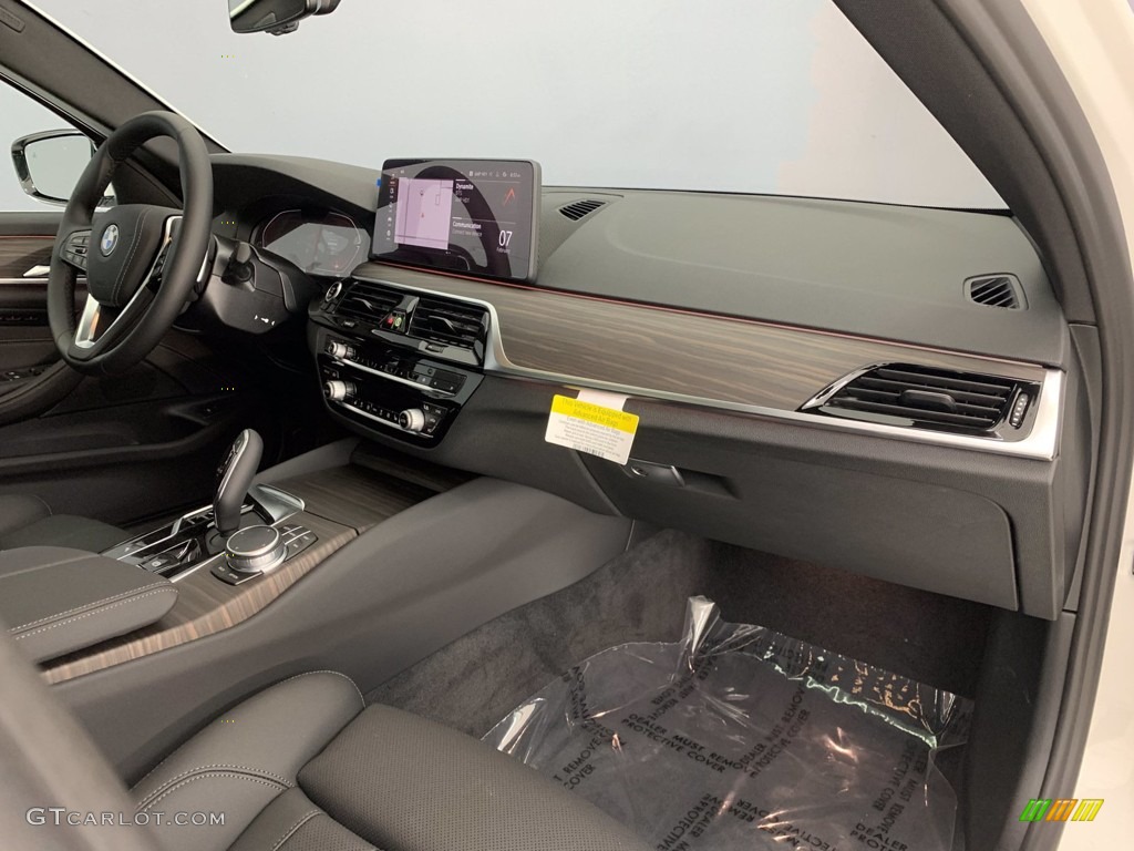 2021 5 Series 540i Sedan - Alpine White / Black photo #16