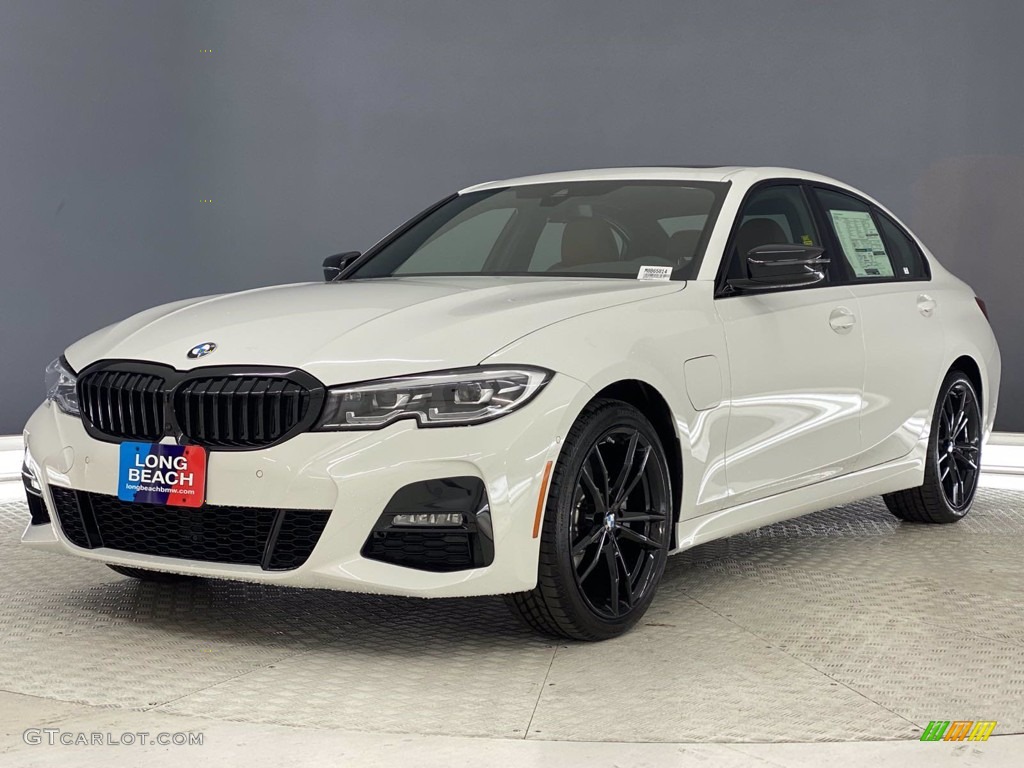 2021 3 Series 330e Sedan - Alpine White / Cognac photo #5