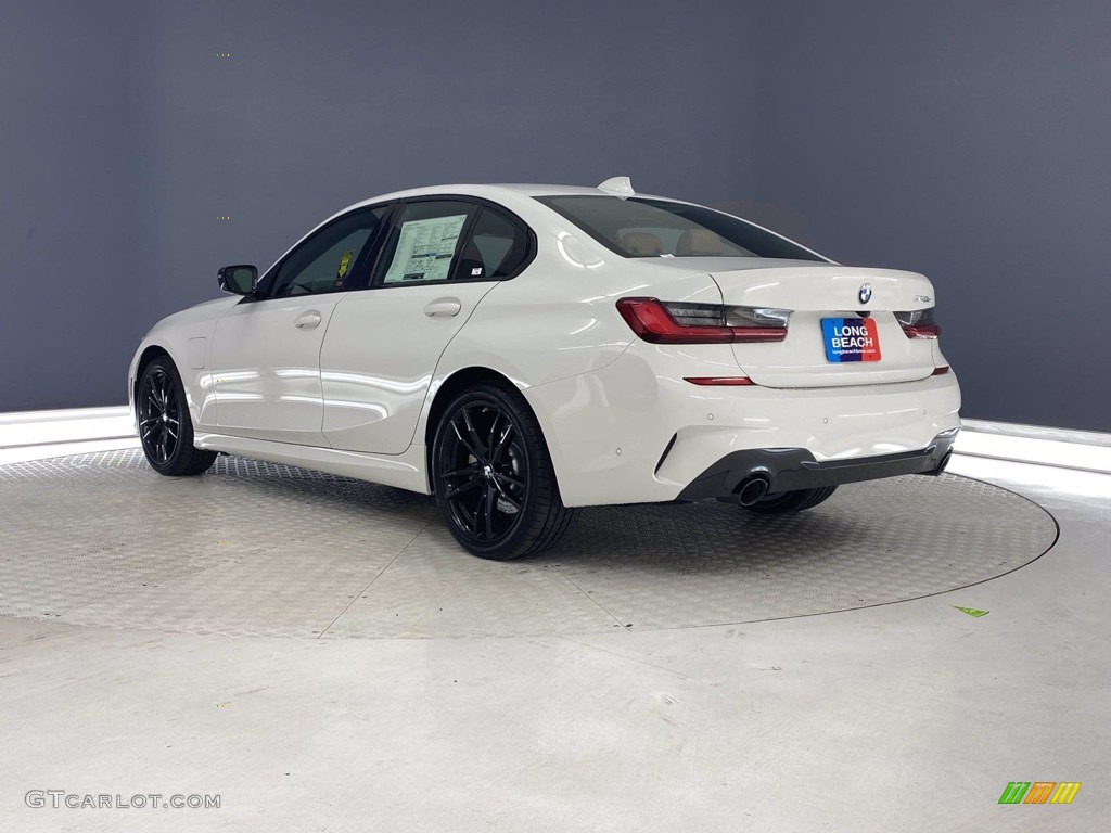 2021 3 Series 330e Sedan - Alpine White / Cognac photo #7