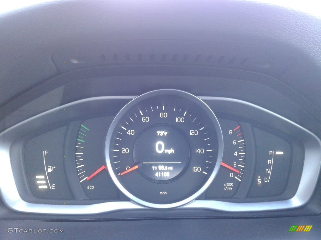2017 Volvo S60 T5 Gauges Photos