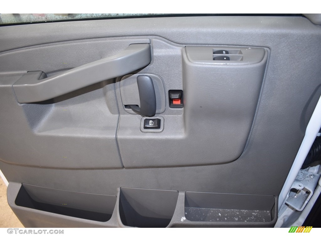 2018 GMC Savana Van 2500 Cargo Door Panel Photos