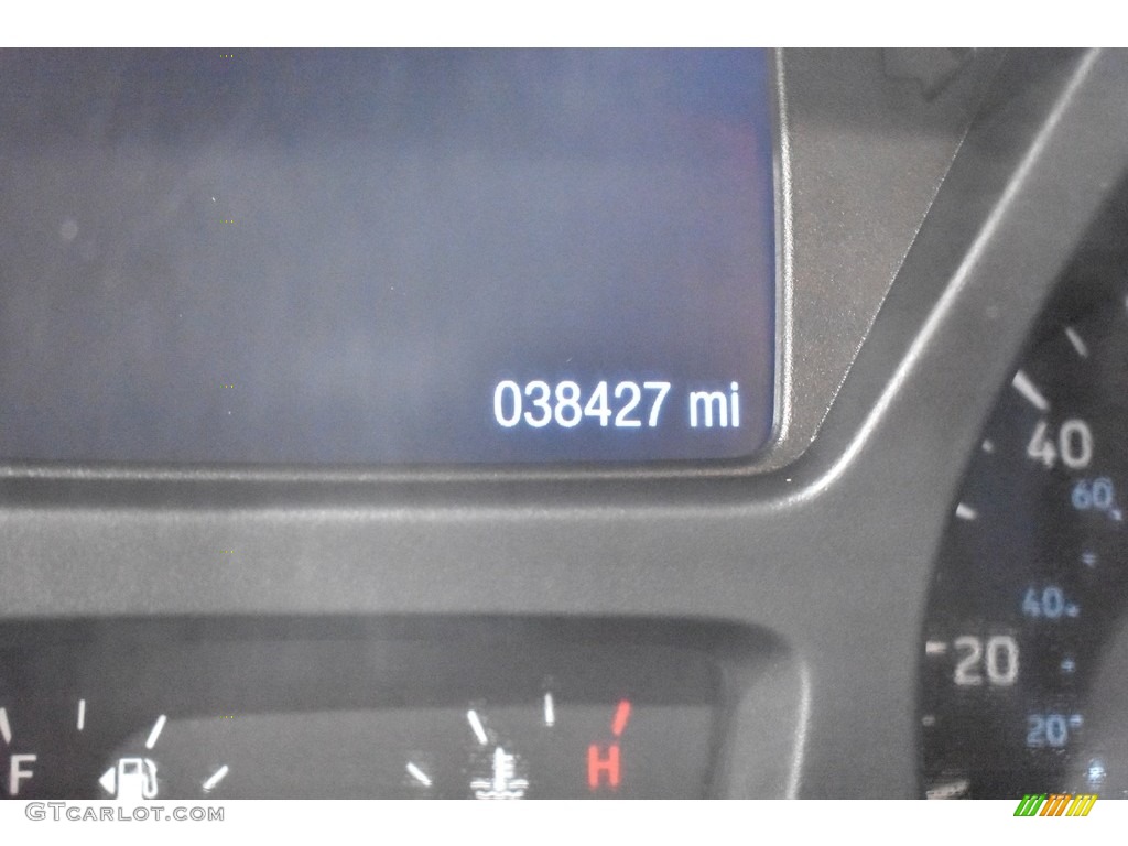 2019 Transit Van 250 LR Long - Oxford White / Charcoal black photo #16