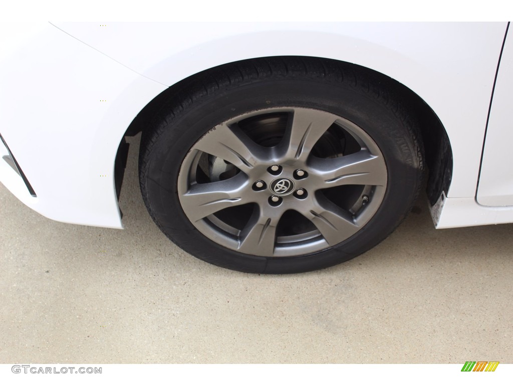 2019 Sienna SE - Super White / Black photo #5