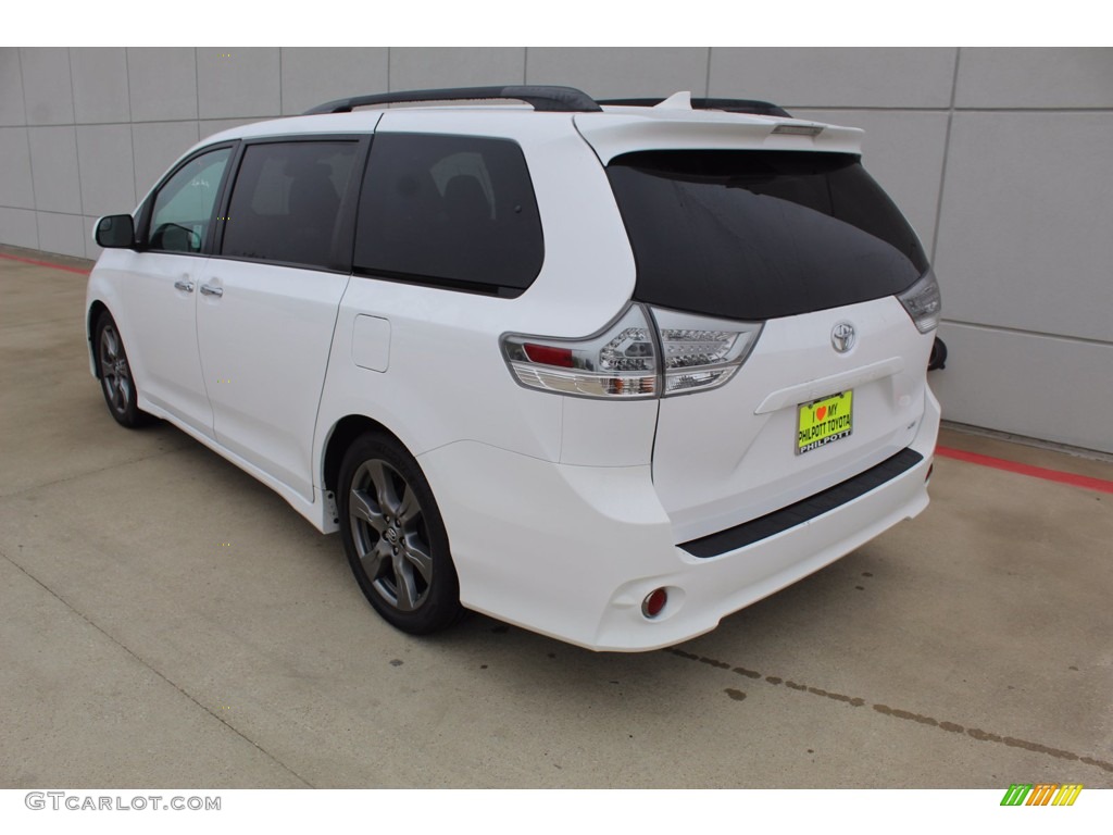 2019 Sienna SE - Super White / Black photo #6