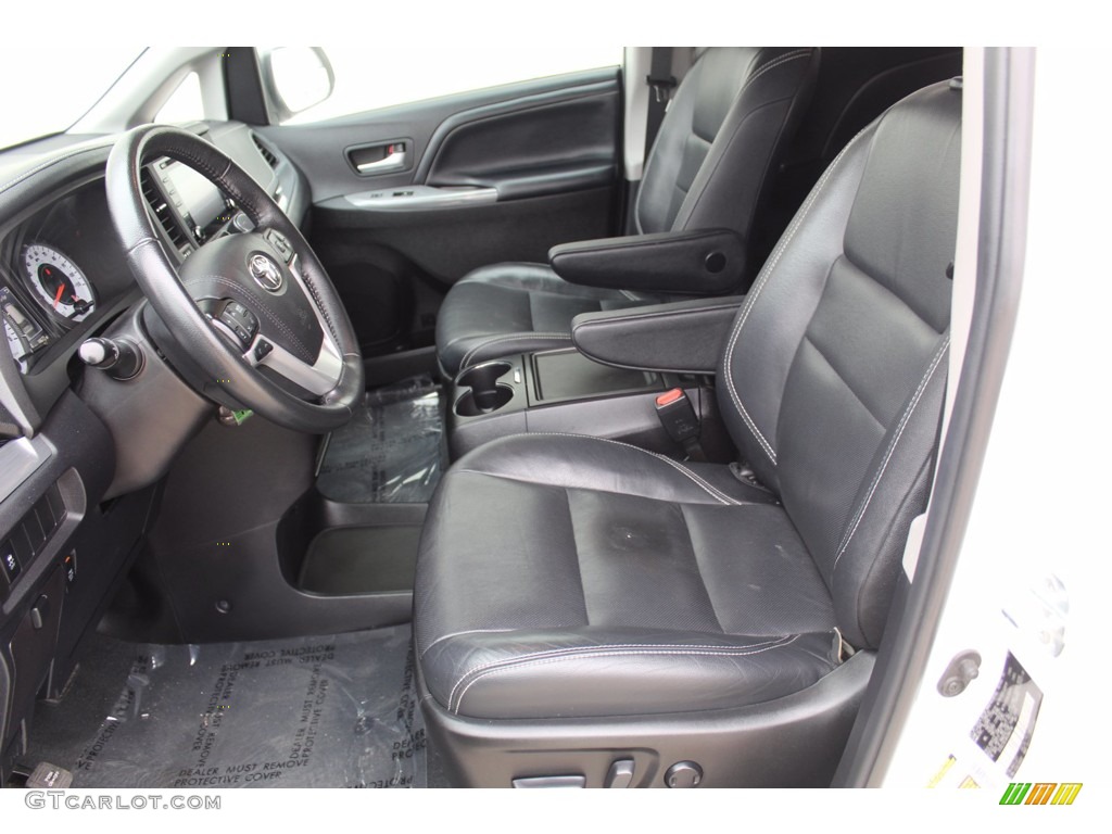 2019 Sienna SE - Super White / Black photo #10