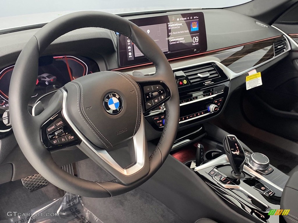 2021 5 Series 530i Sedan - Glacier Silver Metallic / Black photo #16