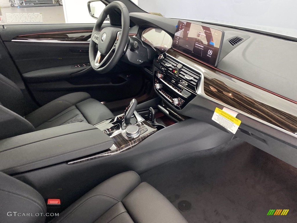 2021 5 Series 530i Sedan - Glacier Silver Metallic / Black photo #26